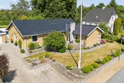 Vinkelvej 1, 8732 Hovedgård