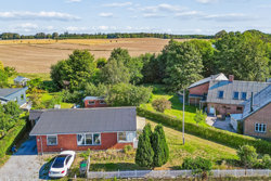 Damsbrovej 40, Norring, 8382 Hinnerup