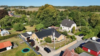 Vinkelvej 1, 8732 Hovedgård