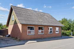 Langgade 5, 8350 Hundslund