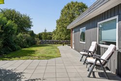 Langgade 5, 8350 Hundslund