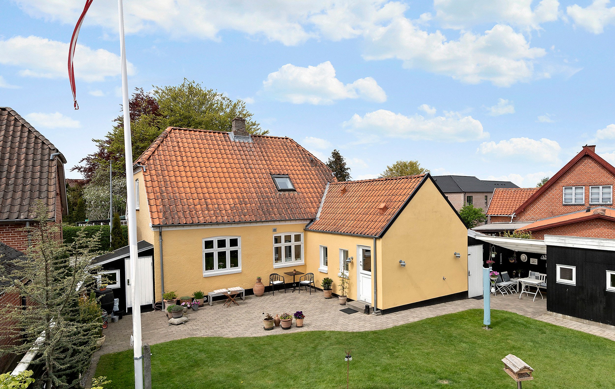 Villa på Landevejen 22 8350 Hundslund.