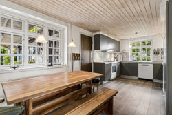 Rostvedvej 9, Rostved, 8410 Rønde