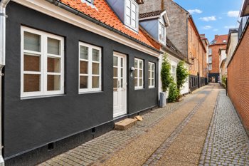 Lille Kirkestræde 4, 8900 Randers C