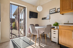 Nauhøjvej 12, Rostved, 8410 Rønde
