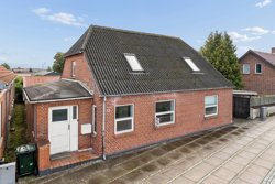 Bredgade 42, 7160 Tørring