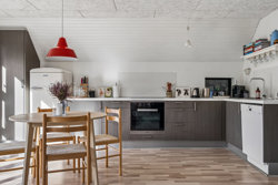 Lomvievej 1, Følle Strand, 8410 Rønde