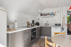 Lomvievej 1, Følle Strand, 8410 Rønde