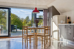 Lomvievej 1, Følle Strand, 8410 Rønde