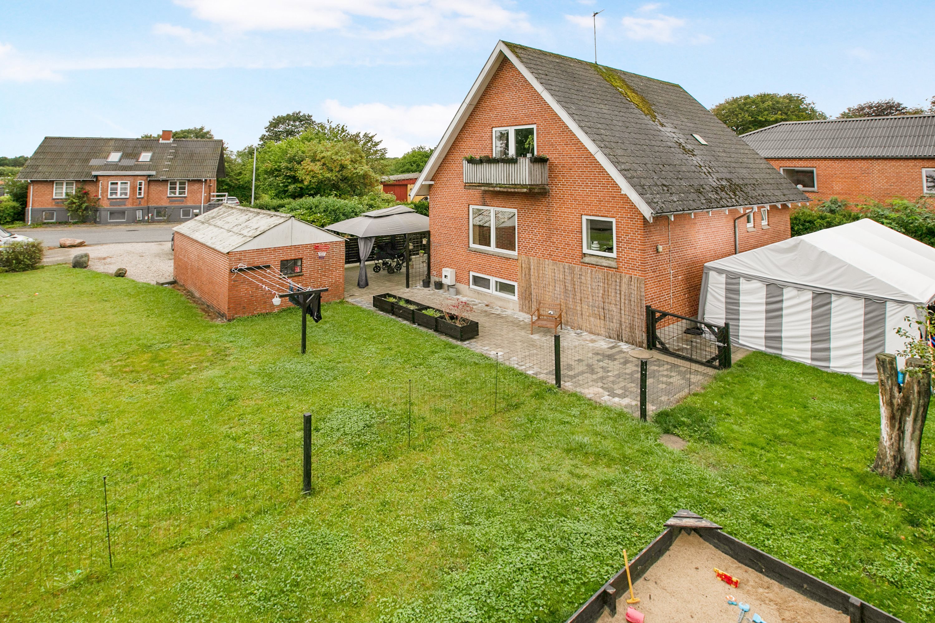 Villa på Storegade 37 8990 Fårup.